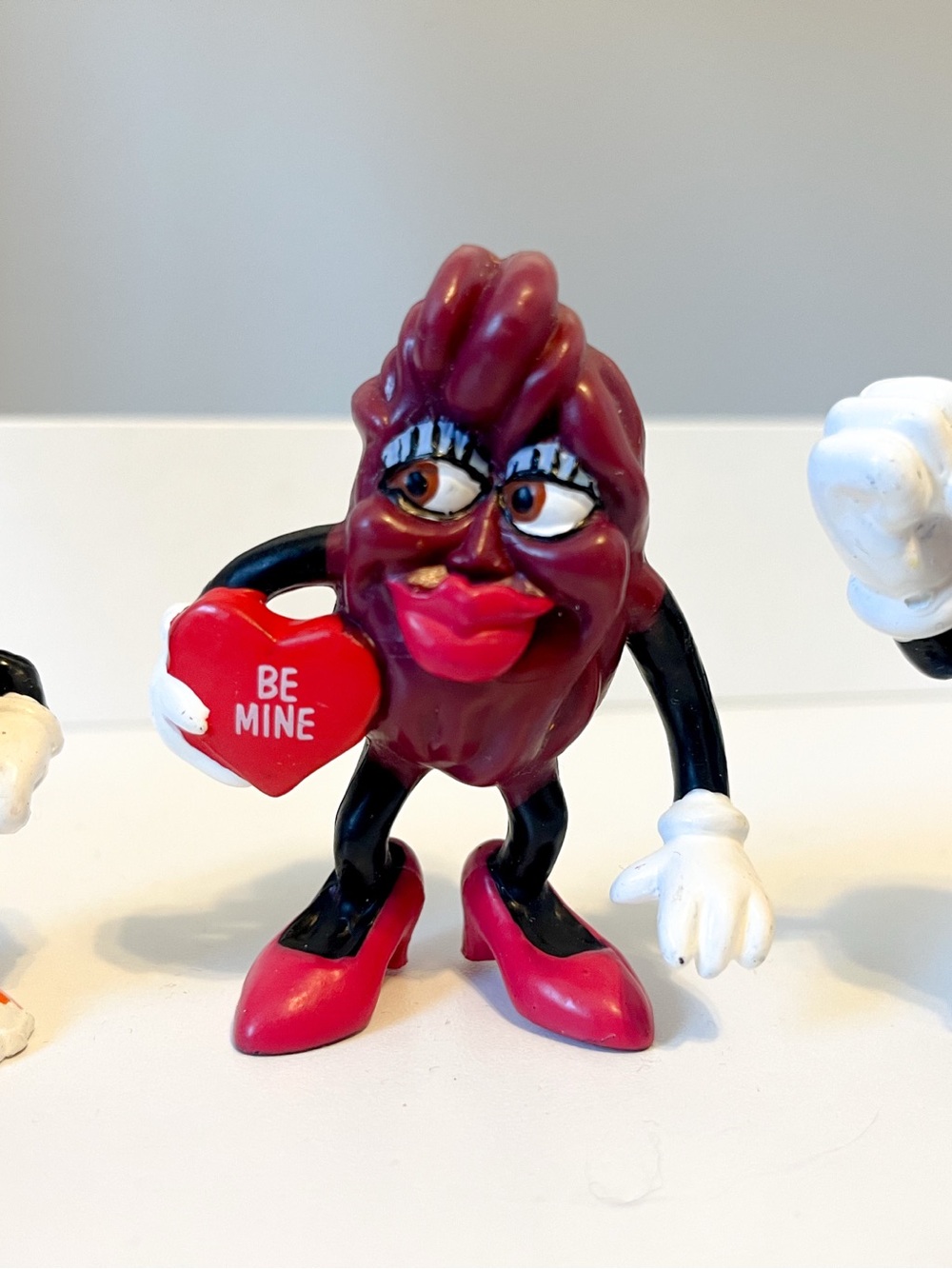 California Raisins - 1987 Vintage Figurine Toys - Picture 3 of 5